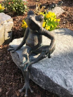 Bronzefigur Froschkönig Sitzend Groß (Art.Nr. 89015)